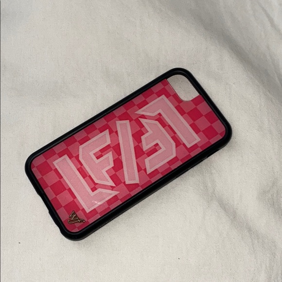 LF The Brand Wildflower iphone cases - Picture 3 of 3